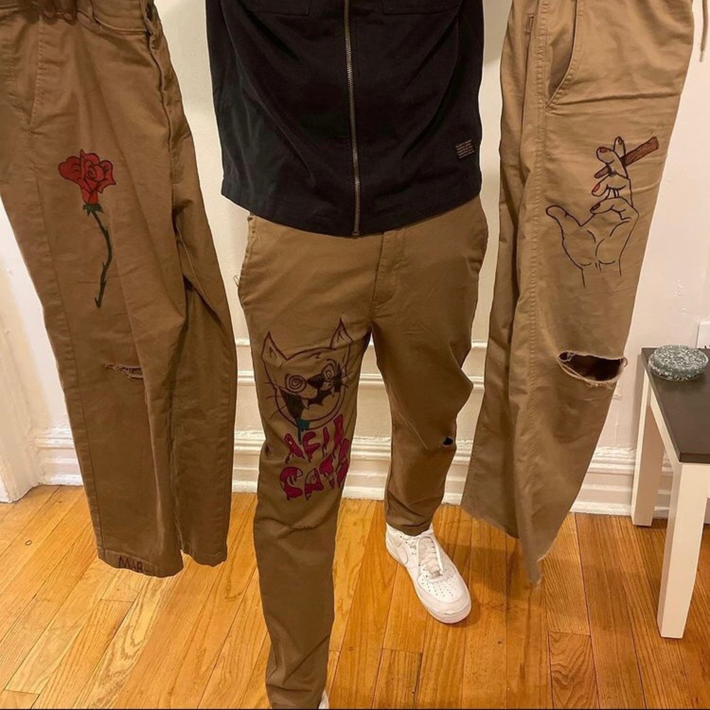 Khaki pants